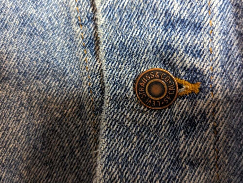 Levi Stauss Denim Jacket 70596 4891 Size Large See Description - Picture 7 of 16